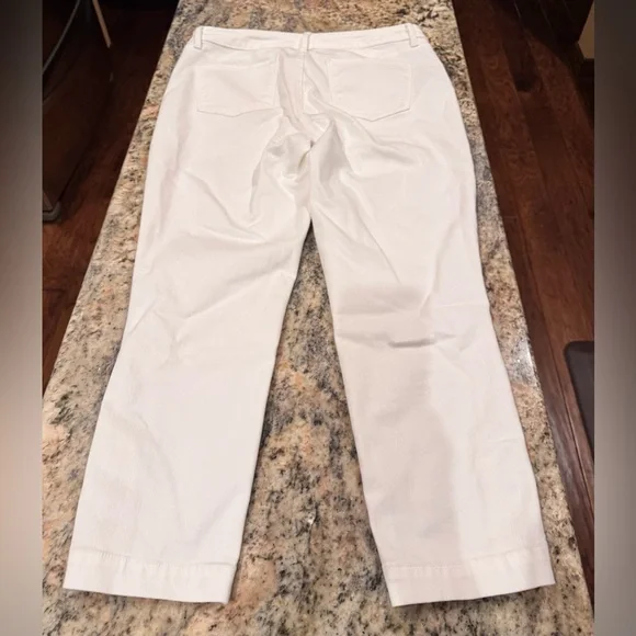 Talbots flawless 5 pocket petite. White Pants with adorable button accents. 10P - Picture 7 of 16